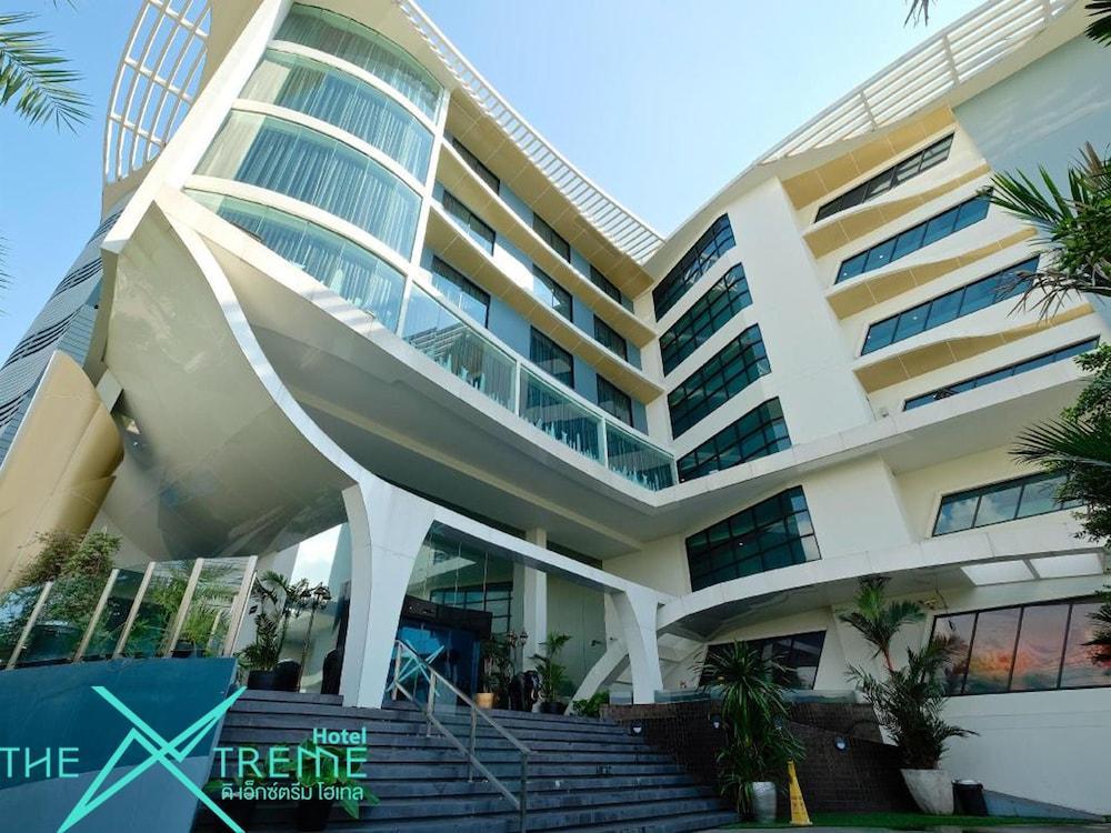 The Xtreme Suites Bangkok Extérieur photo