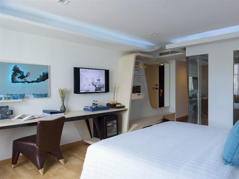 The Xtreme Suites Bangkok Extérieur photo