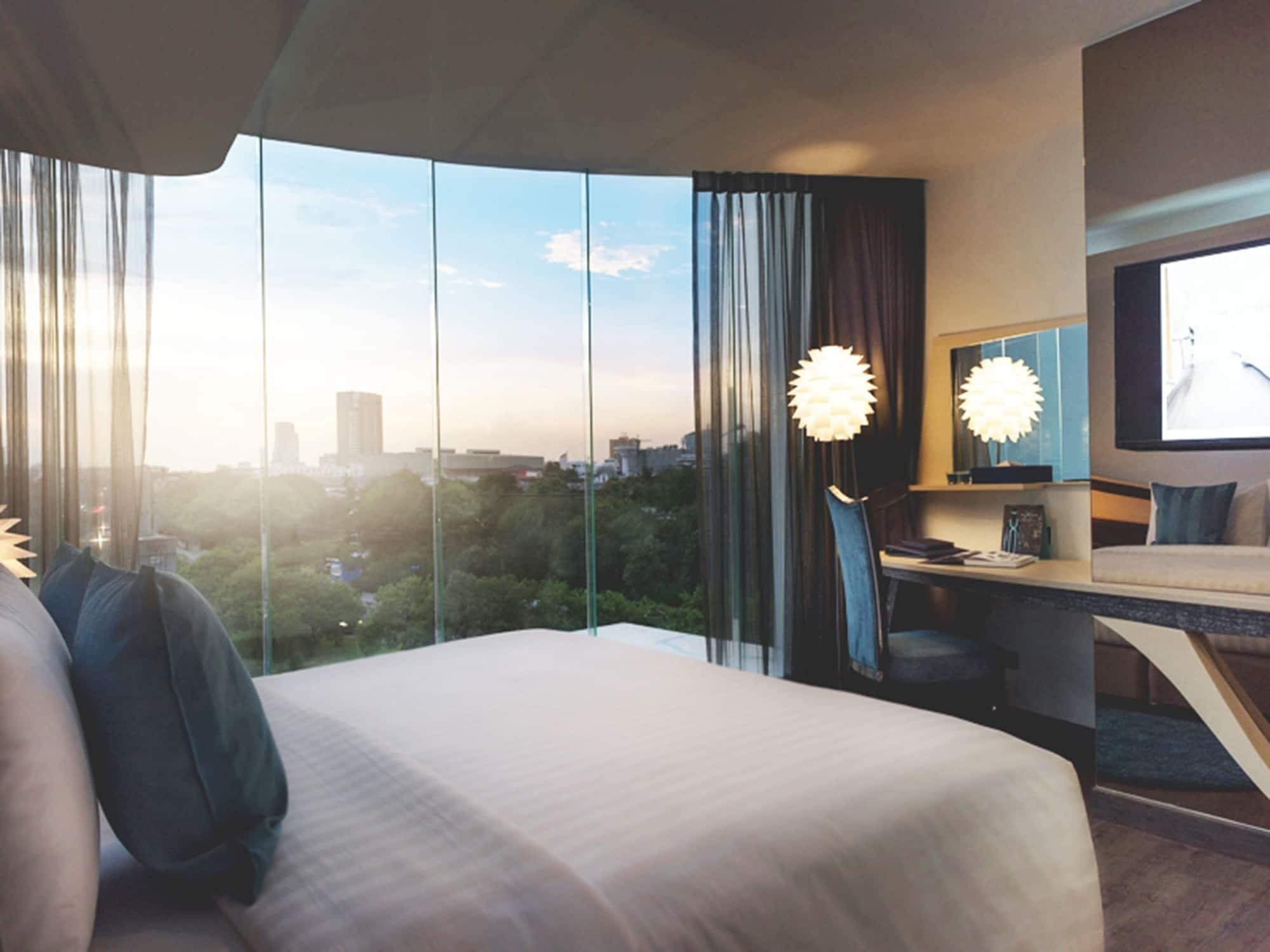 The Xtreme Suites Bangkok Extérieur photo