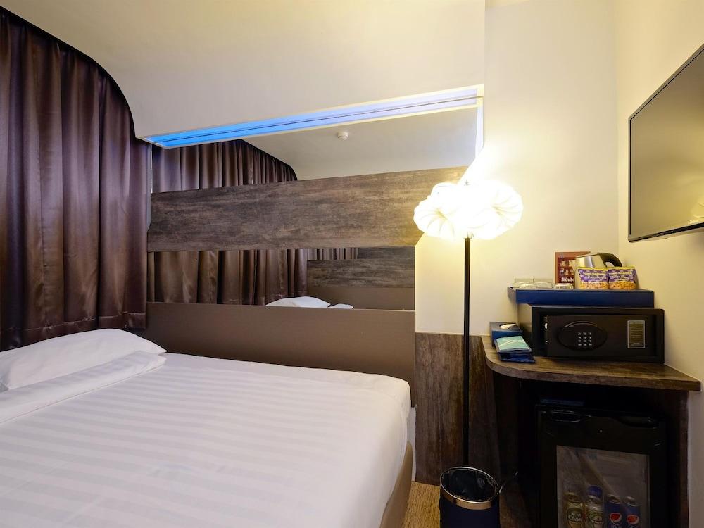 The Xtreme Suites Bangkok Extérieur photo