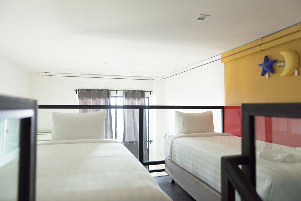 The Xtreme Suites Bangkok Extérieur photo