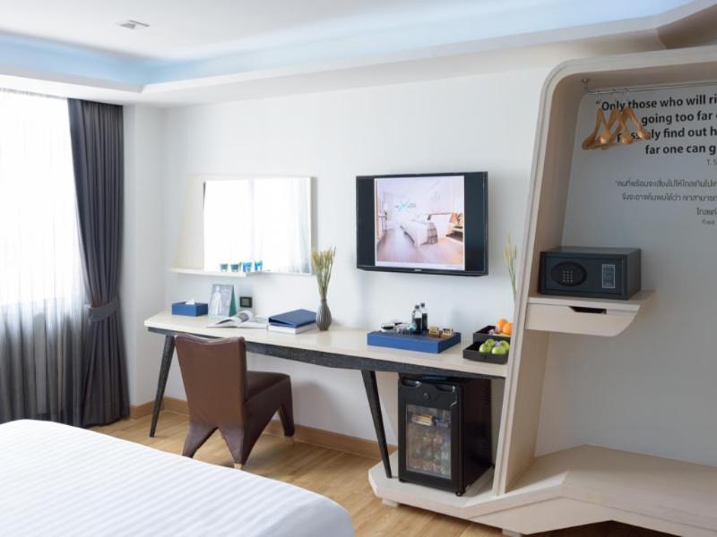 The Xtreme Suites Bangkok Extérieur photo